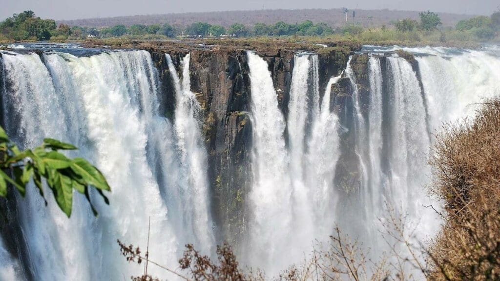 Victoria Falls: Zambia of Zimbabwe?